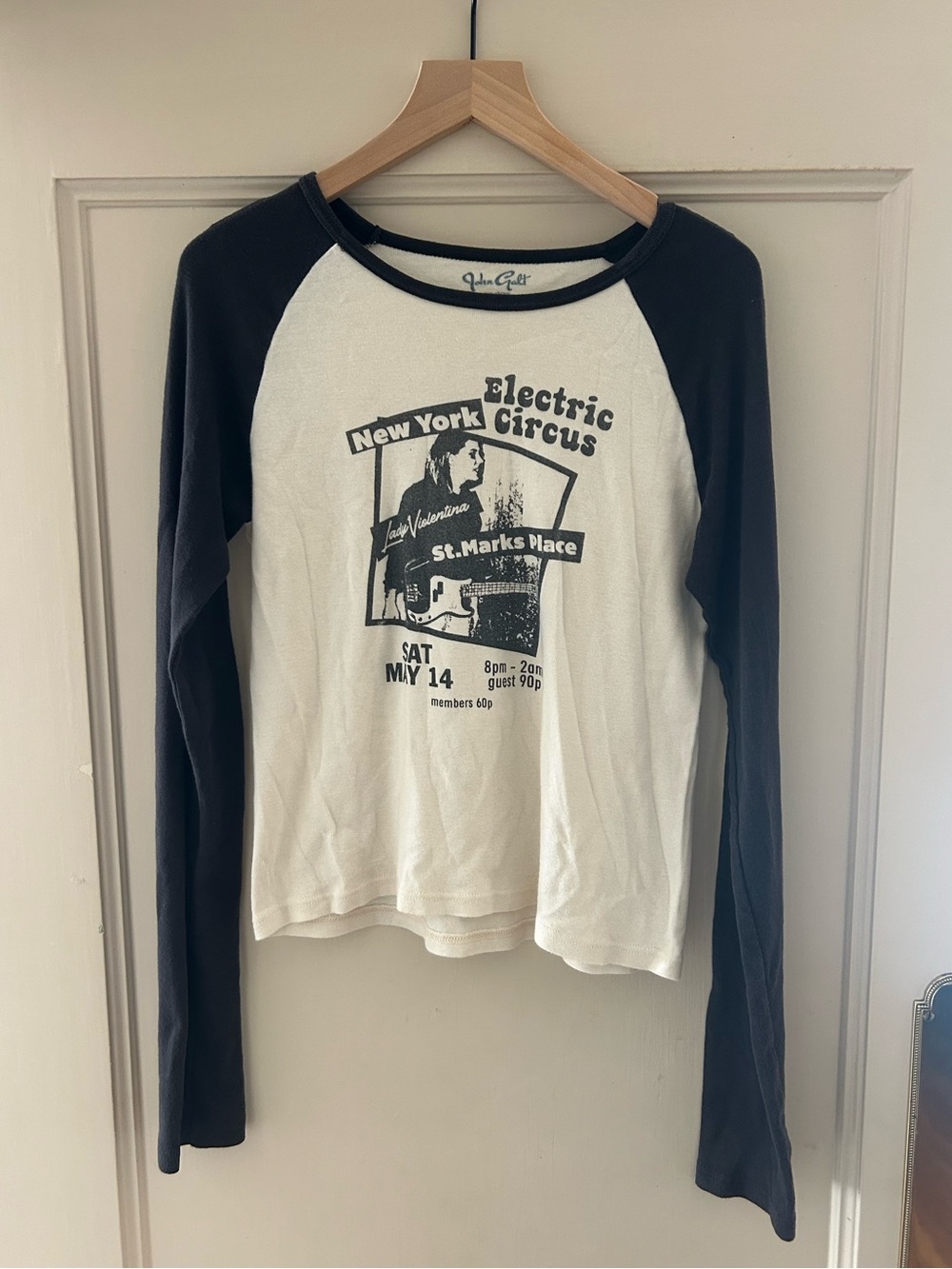 Brandy Melville Black Trim White Ringer Tee